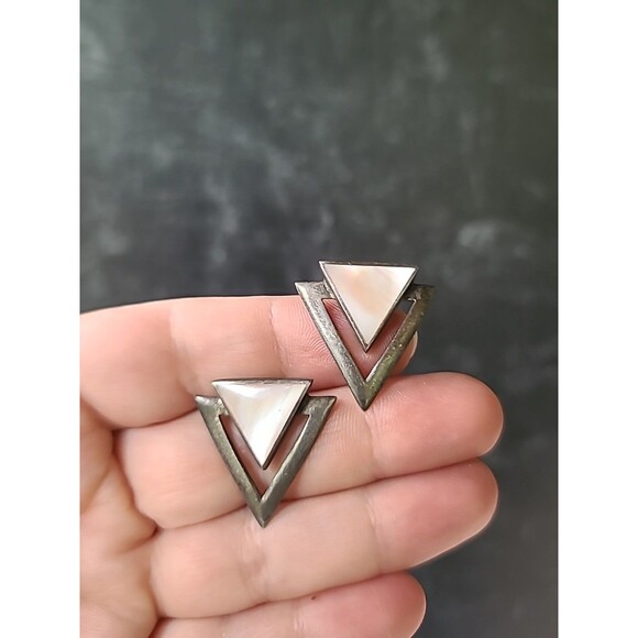 925 Sterling Silver MOP Triangular Stud Earrings Vintage - Picture 2 of 10